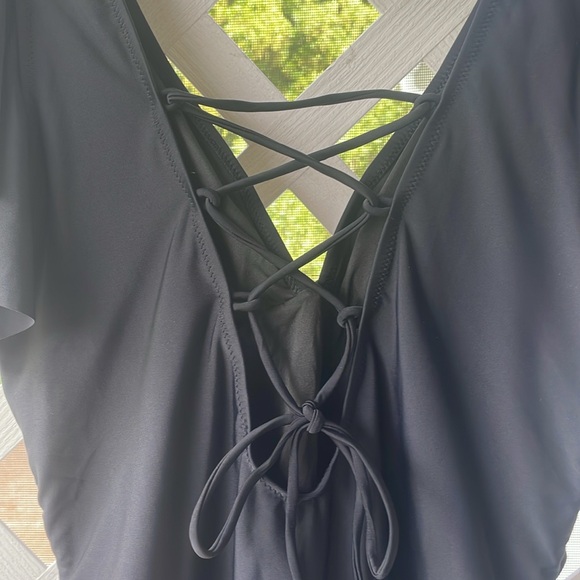 Blooming Jelly V-Neck Lace-Up Back Ruffle Sleeve Swimsuit - Picture 9 of 13